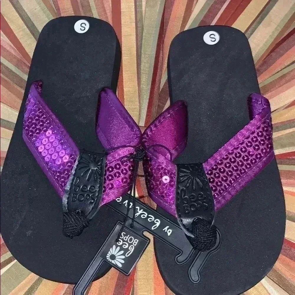 Girls black/purple Flip flops size small